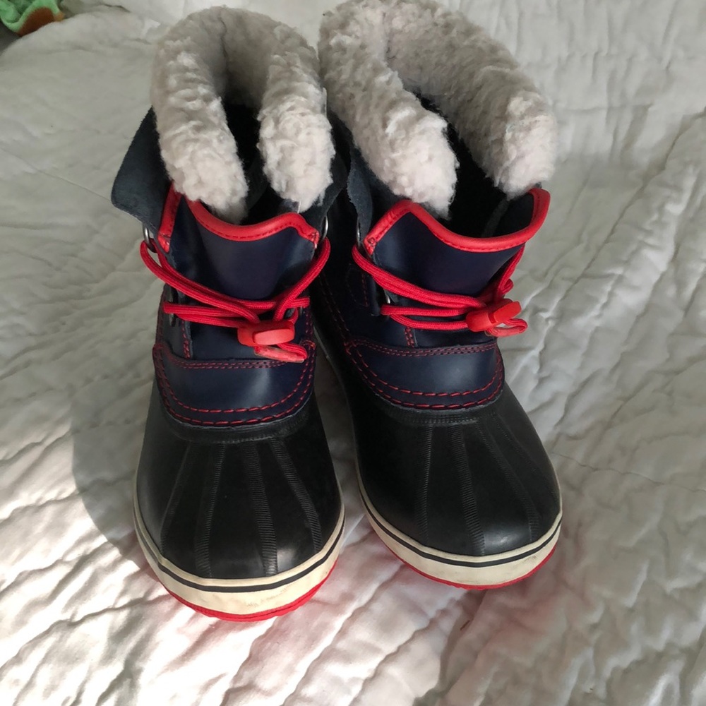 Boden snow boots size 32 / 1